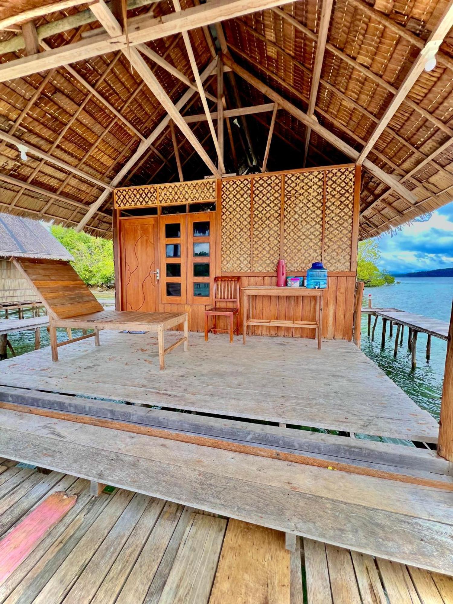 Indos Homestay-raja Ampat * Besir